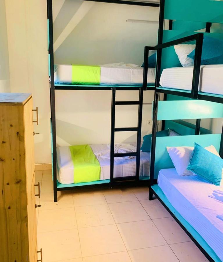 Vitamin Sea Hostel Inn Диквела Екстериор снимка