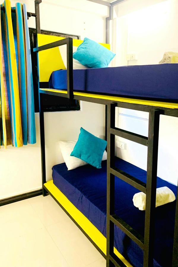 Vitamin Sea Hostel Inn Диквела Екстериор снимка