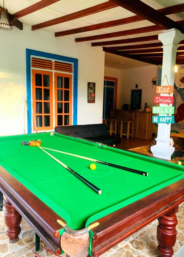 Vitamin Sea Hostel Inn Диквела Екстериор снимка